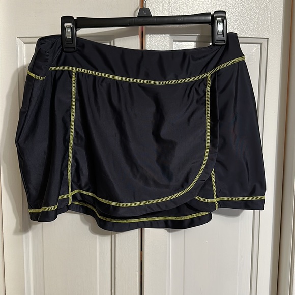 ZeroXposur Swim Wear XL 2 piece - Picture 2 of 7